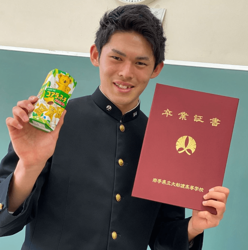 佐々木朗希さんの高校卒業時の画像
