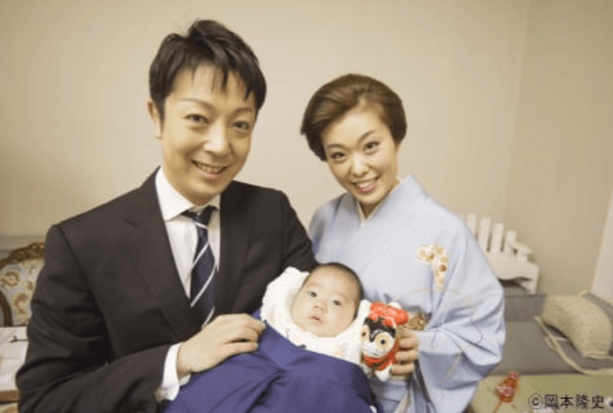 尾上菊之助さんと瓔子さんと長男の和史くんの顔画像